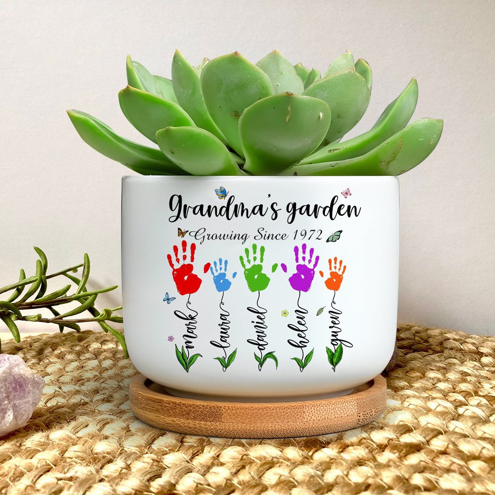 Personalised Grandma's Garden Handprint Mini Succulent Plant Pots with Kids Names Outdoor Pot for Grandma Christmas Gifts for Mum
