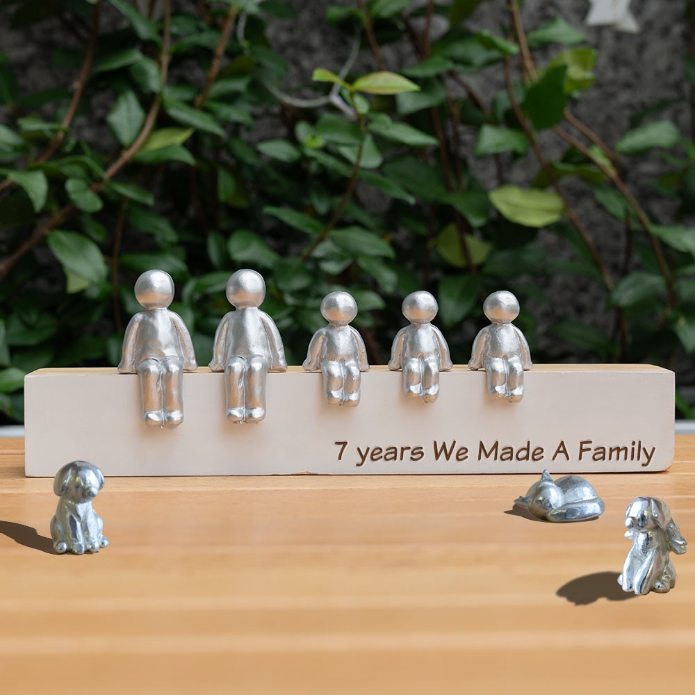Personalised 7 Years We Made A Family Sculpture Figurines Anniversary Gift For Grandma Wife Mum Her