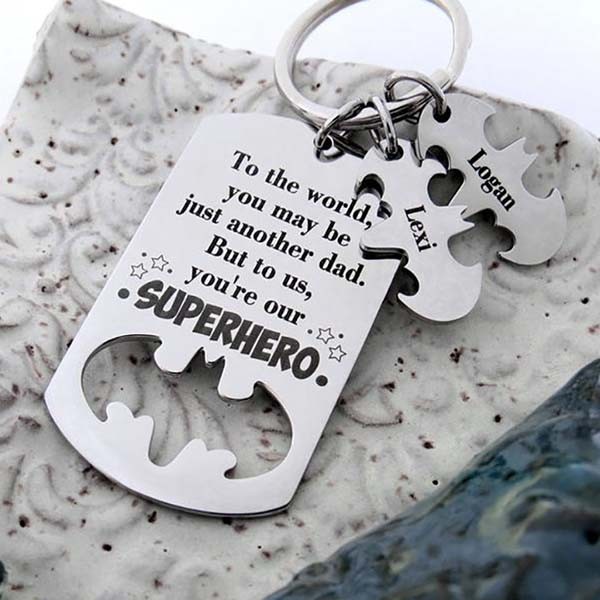 Engraving Father's Day Gift Personalised Superhero Dad Keychain with 1-10 Names Dad Husband Grandpa