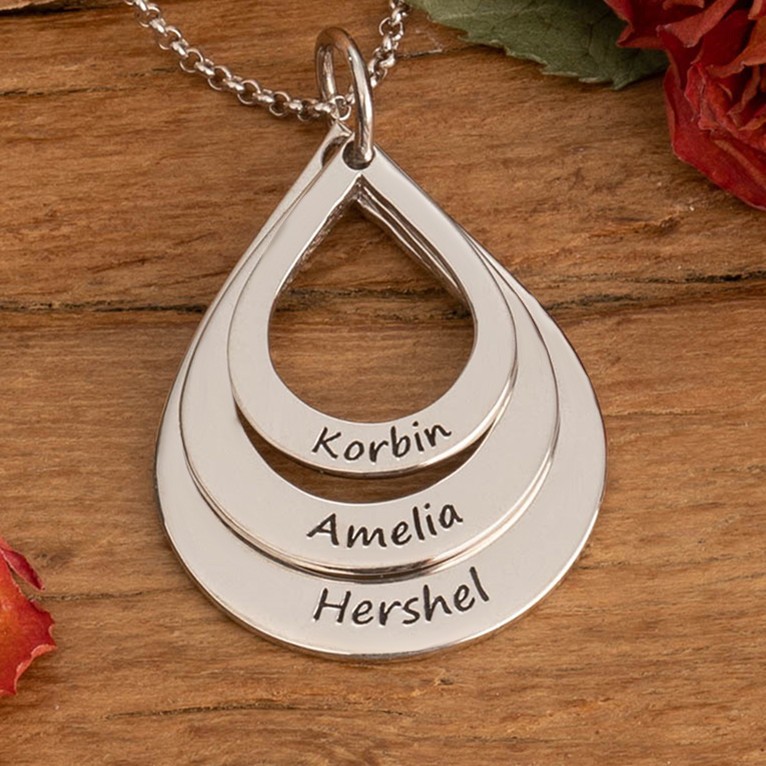 Silver Personalised Teardrop Shaped Mum Necklace With Engraved Kids Names Unique Family Gifts For Wife Birthday Gift For Mum Grandma Mother's Day Gift Ideas