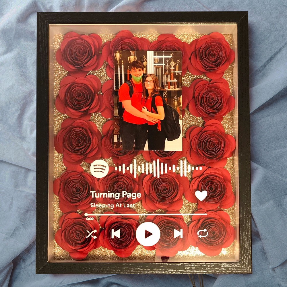 Personalised Spotify Shadow Box with Flowers for Her Valentine's Day Gift for Girlfriend