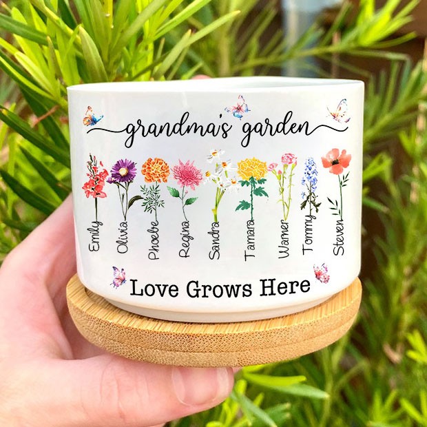 Personalised Grandma's Garden Birth Flower Outdoor Plant Pots Keepsake Gifts For Mum Grandma Mother's Day Gift