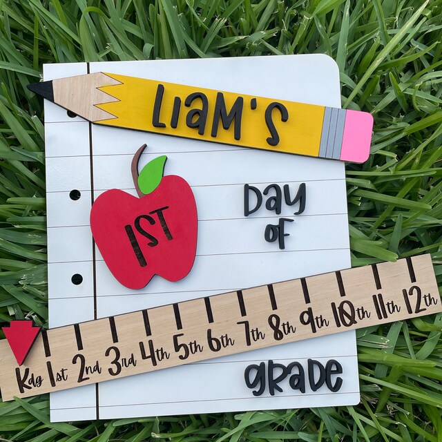 Personalised First Day of School Photo Prop Interchangeable Back to School Sign Kit for Kids