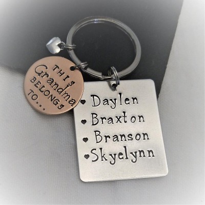 Personalised 1-6 Engraving Names Keychain Gift For Mom and Grandma