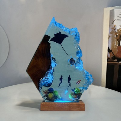 Resin Wood Lamp Manta Rays and Couple Diver