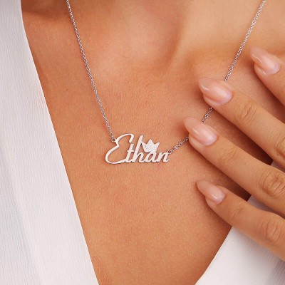 Personalised Queen Name Necklace