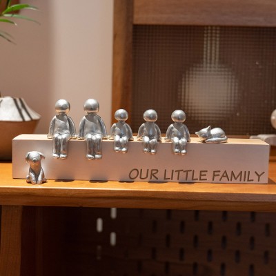 Personalised 9 Years We Made A Family Sculpture Figurines 9th Anniversary Gift For Grandma Wife Mum Her