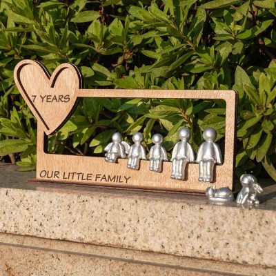 Personalised 7 Years Our Little Family Sculpture Figurines Anniversary Valentine's Gift for Grandma Mum Wife Her